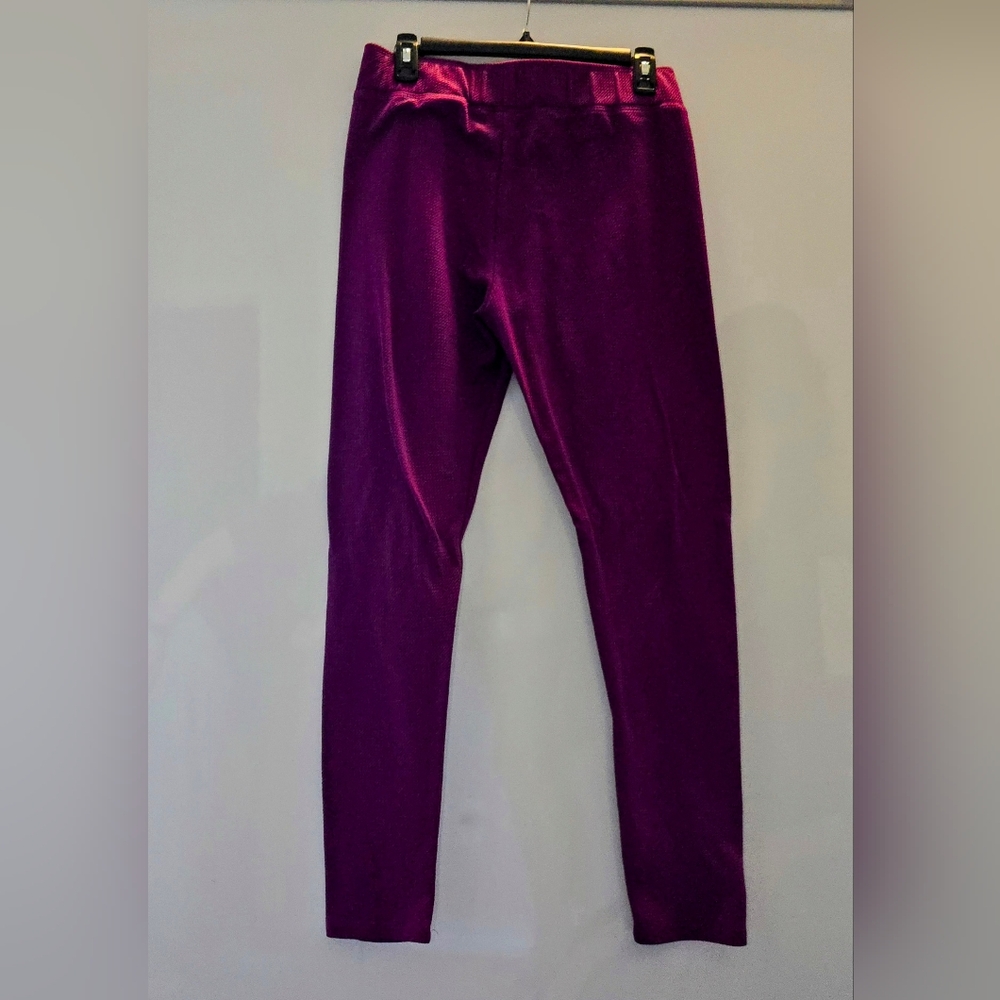 Women's pants size 12/14 burgundy elastic waist no tags